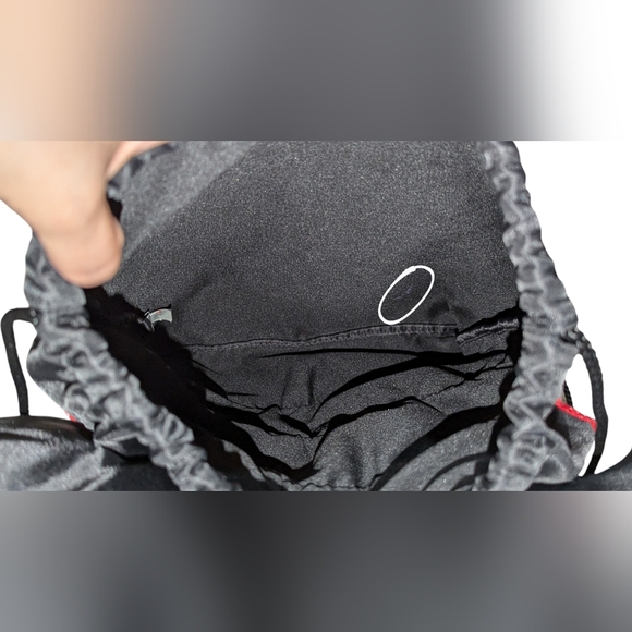 DisneyParks Minnie Mouse Ear/Red White Polka Dot Bow Ruffled Drawstring Backpack - Picture 10 of 15